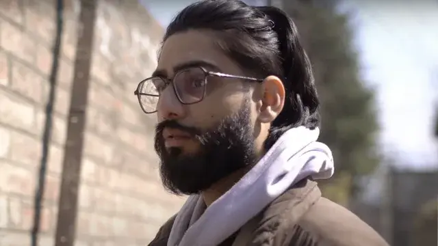 Meen-mul | Spotlight